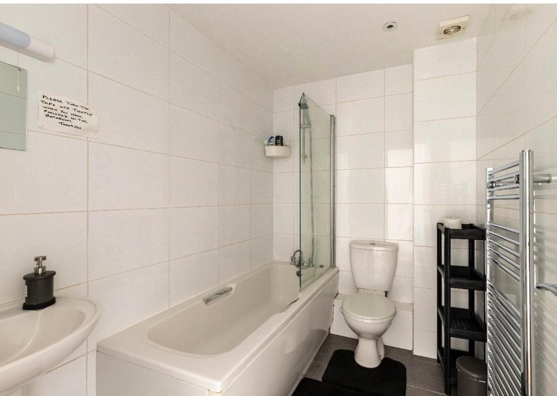 Town Centre White House Apartment บอร์นมัธ ภายนอก รูปภาพ