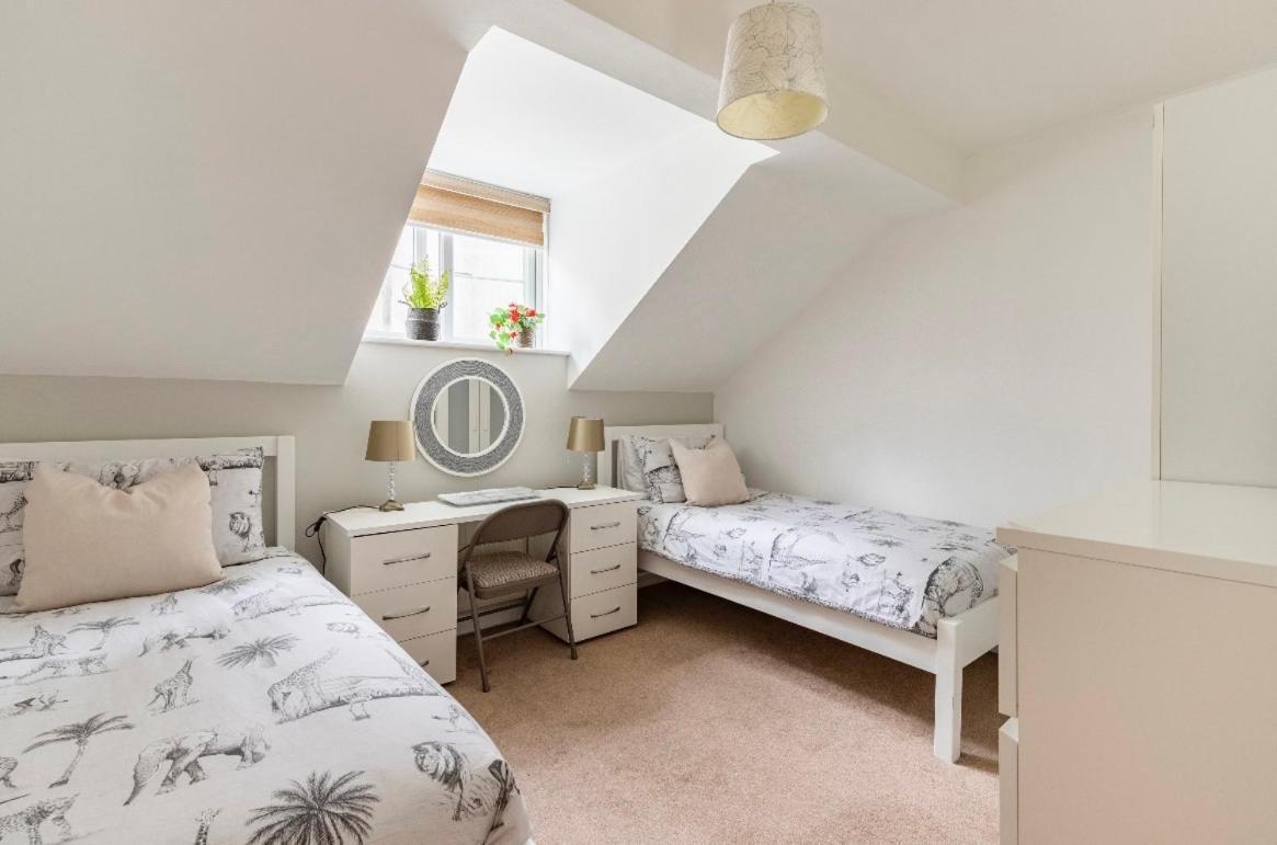 Town Centre White House Apartment บอร์นมัธ ภายนอก รูปภาพ